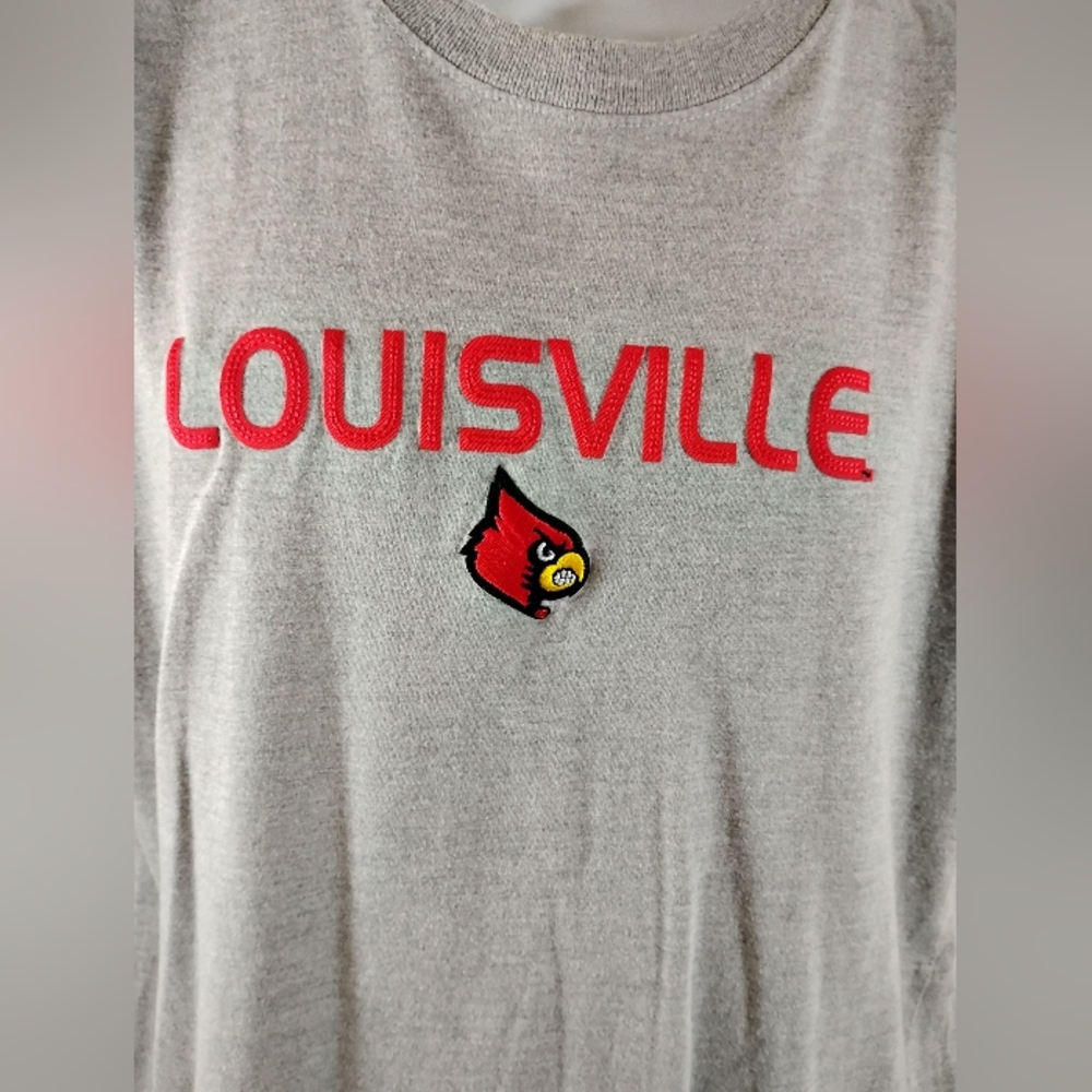 Louisville Cardinals T-shirt Size L